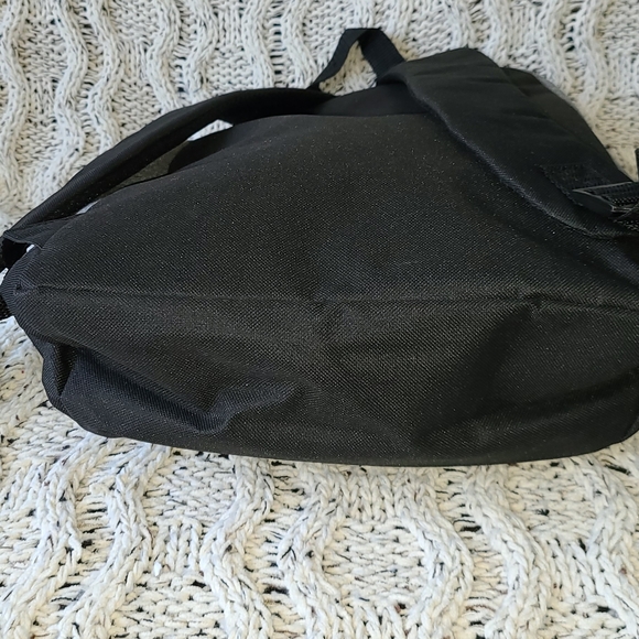 Backpack - Picture 3 of 4